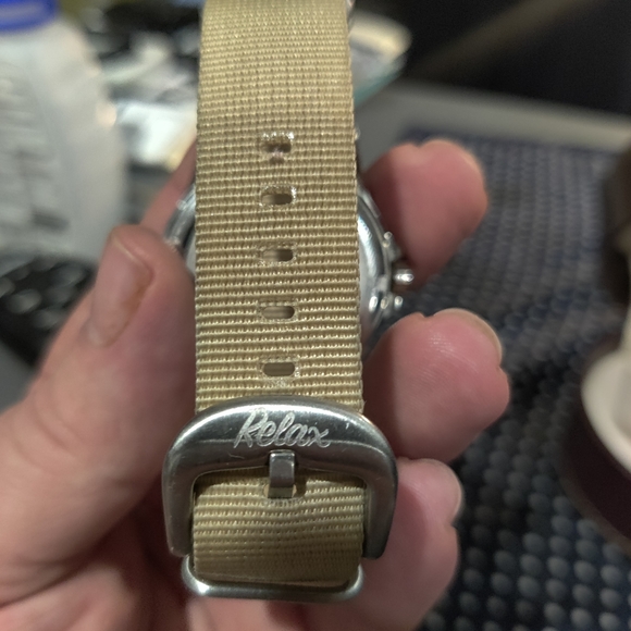 Tommy Bahama RLX1004 Woman's Safari Watch - Picture 11 of 11